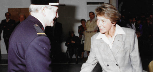 Juliette Leborne Maire en septembre 1982 pour le départ en retraite de Michel Lerebour
