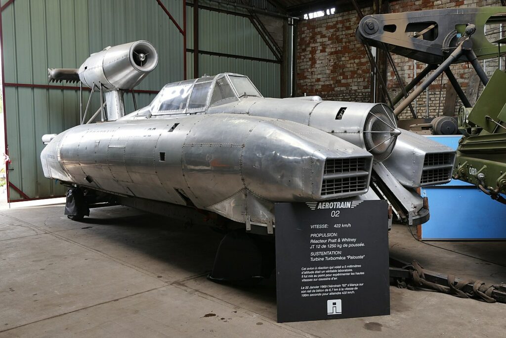 Aérotrain expérimental 02 in Versailles (Yvelines, Île-de-France, France).