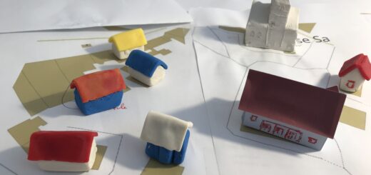 Maquettes église et maisons